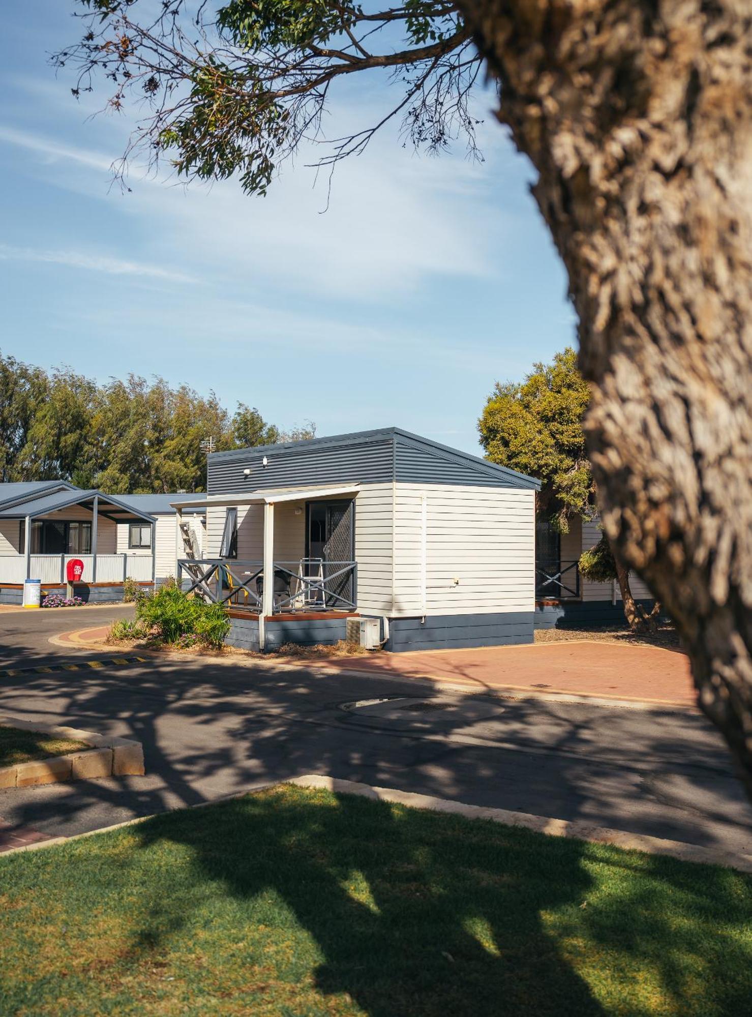 מלון Jurien Bay Tourist Park מראה חיצוני תמונה
